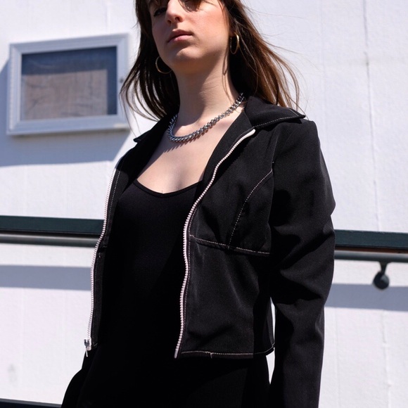 CROPPED BLACK JACKET - Picture 3 of 3